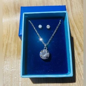 Silver Crystal Pendant Necklace and Stud Earrings Set - Silver